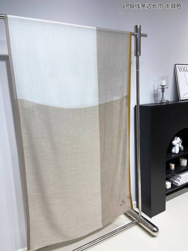 Loro Piana Scarf LPC00059 Loro Piana Scarf LPC00059